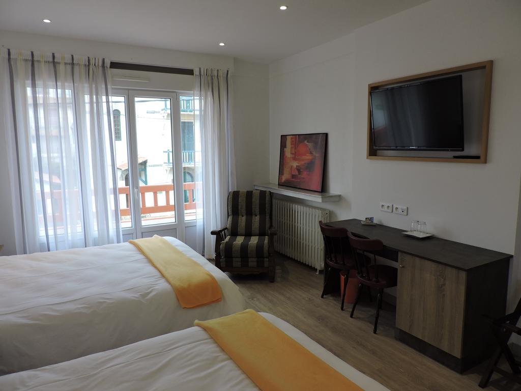 Hotel Uhainak Hendaye Room photo
